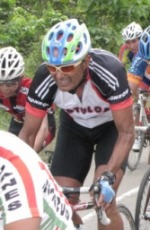 Victor Manuel Castañeda sigue activo en el ciclismo y es un gran protagonista de alta calidad... no solo de estatura.