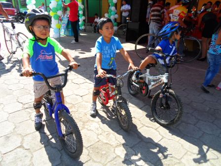 Uno de los aportes de la Clásica de Cislismo de San Lorenzo El Cubo es dar espacio para una carrera de niños, generando un espacio para que los pequeños se sientan atraídos por el deporte del ciclismo.